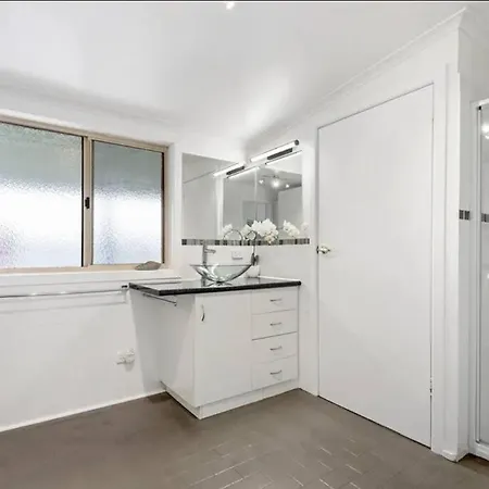 Chill At Our Igloo Cottage - 100M Stroll To Beach Portarlington Exterior photo