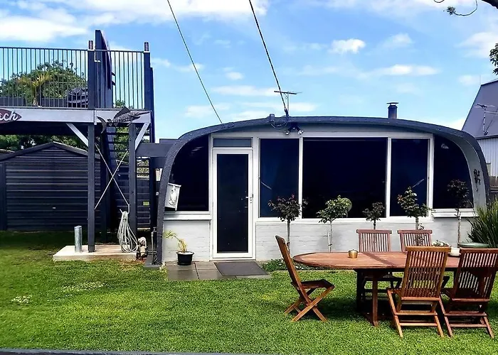 Chill At Our Igloo Cottage - 100M Stroll To Beach